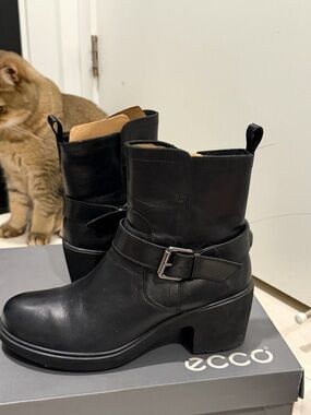 Ecco Black Leather Mid-Calf Heeled Boots with Buckle Strap